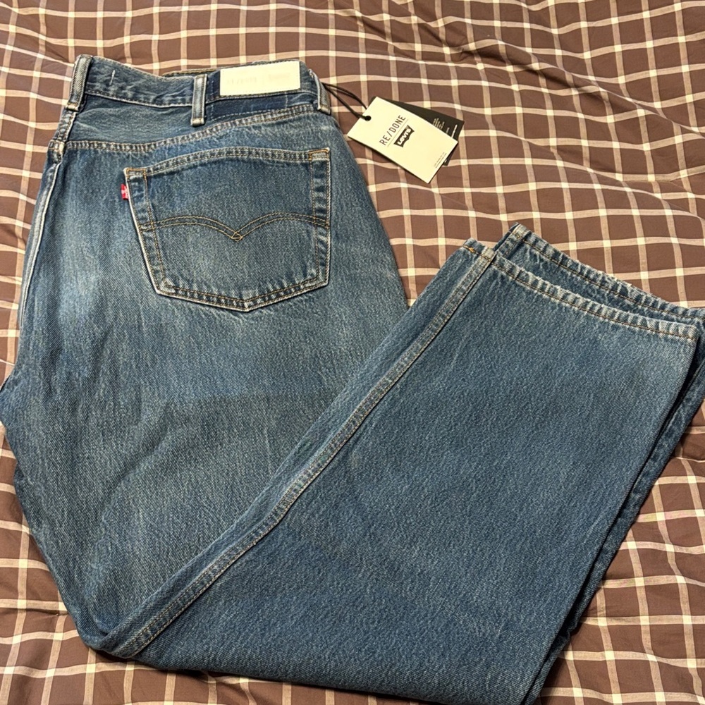BNWT men’s Levi & RE/DONE straight upcycled vintage jeans
